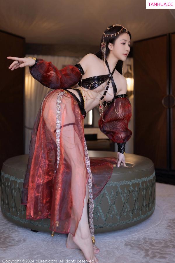 鱼子酱fish  [XiuRen]高清写真图 2024.06.28 No.8778 鱼子酱Fish 舞娘装扮第25张图片